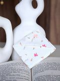 Marque-page d'angle artisanal réalisé à partir des vêtements de vos bébés