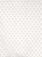 Tissu doux motif coeur minky de couleur écru en polyester.